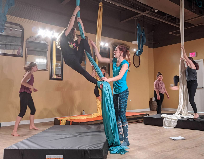 aerial silk classes melbourne - Chunky Portal Photos